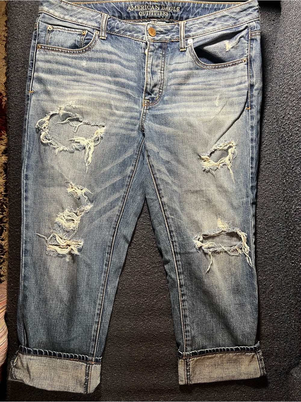 American Eagle Outfitters Light Blue Distressed women’s Jeans